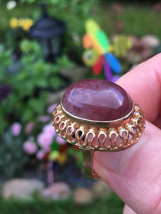 Pierscionek 14 k złoty PRL piękny kamień chalcedon.