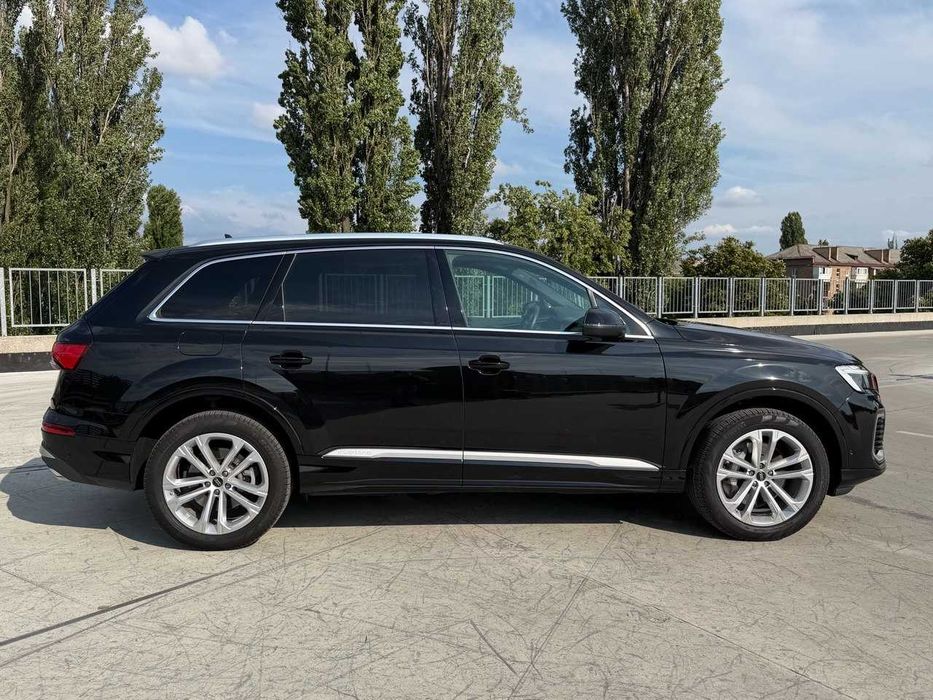 Audi Q7 2025 VIN WA1LVBF73SD013930 фото оголошення 4 з 18