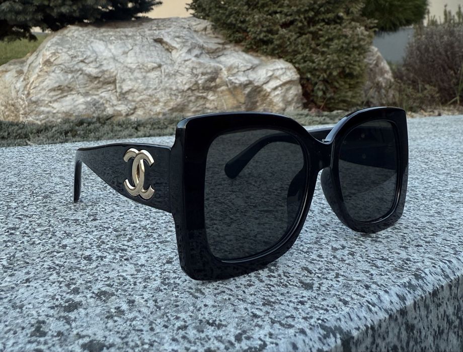 Сонцезахисні окуляри Chanel