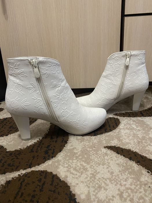 Весільні ботінки