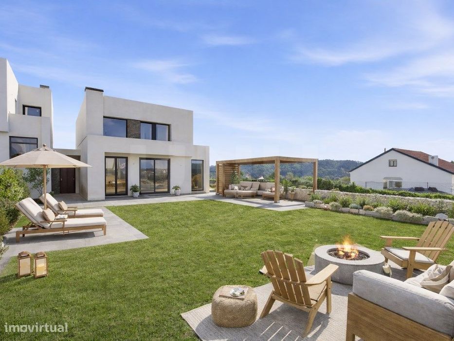 Moradias T4, para venda, em Mafra