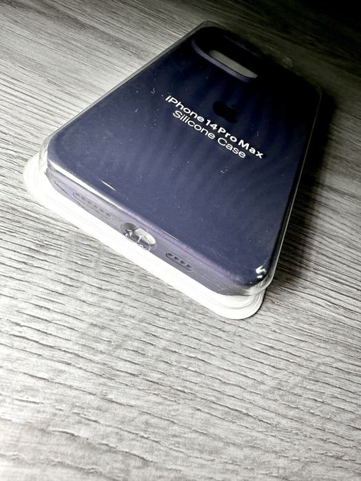 iPhone 14 Pro Max Case – Brand New in Box64751275988225123