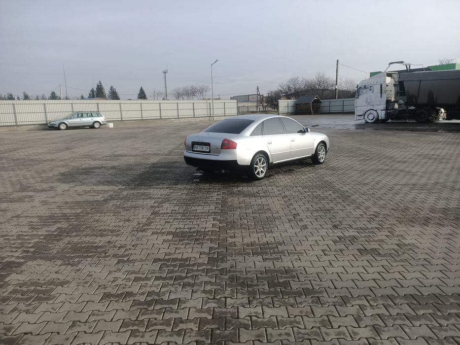 Audi a6ц5 2000р.