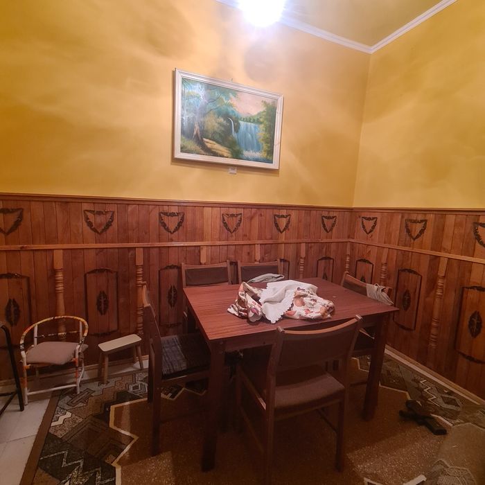 Продається будинок в м.Берегове , неподалік центру.