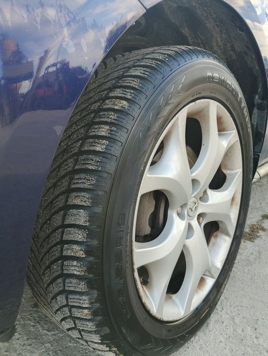 Mazda CX7 4x4 Xenon kamera DVD Rezerwacja