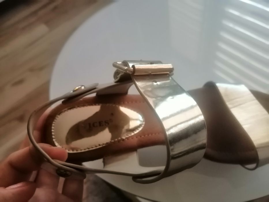 Śliczne buty na platformie