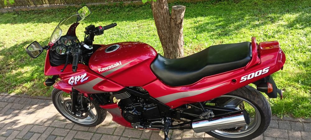Kawasaki GPZ 500 S