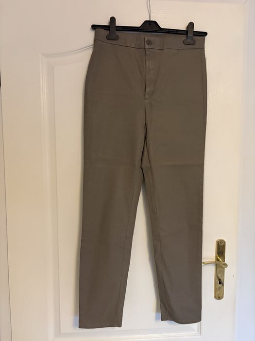 Spodnie damskie firmy Massimo Dutti