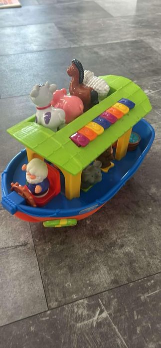 Statek Dumel Arka Noego