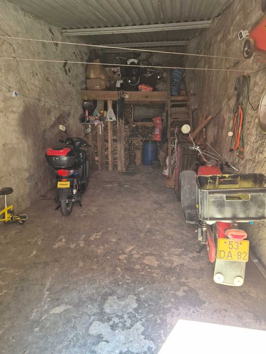 Casa para venda em Paranhos da Beira