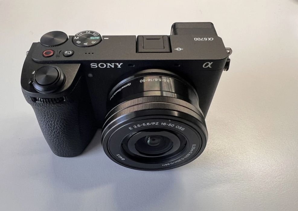 Sony Alpha 6700 + Obiektyw 16-50 mm