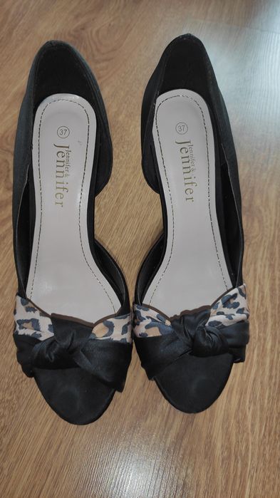 Buty szpilki na koturnie panterka 37