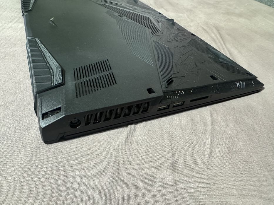 MSI GE75 Raider 17.3 FHD 144Hz i7-8750H/16GB/256GB+256GB/RTX 2070 8GB