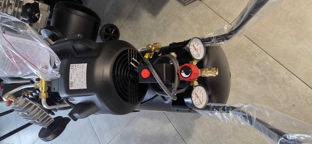 Kompresor tłokowy NUAIR 50L wydajność 356L/min, 3 lata gwarancji