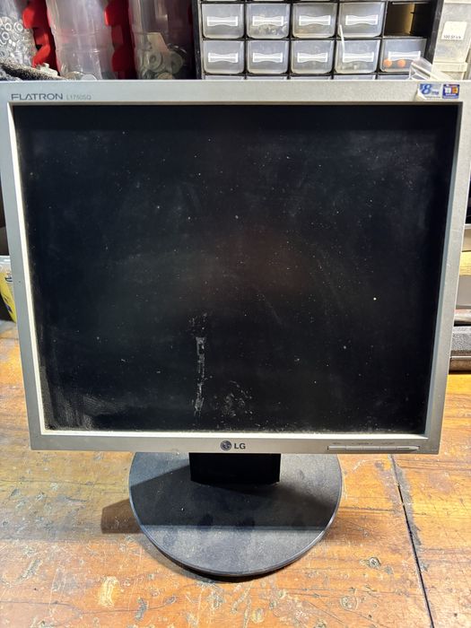 Monitor LG stan nieznany