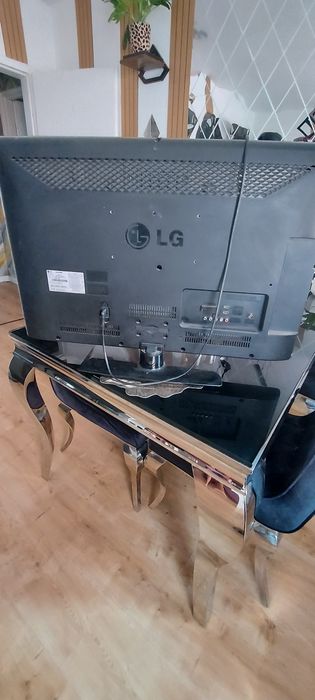 Sprzedam telewizor 32 cale LG