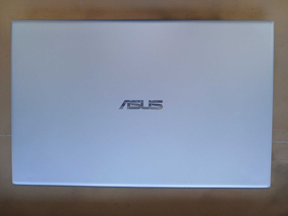 ASUS VivoBook 15,6" Ryzen 5 | 6GB RAM | 256GB SSD | Carregador + Sleeve