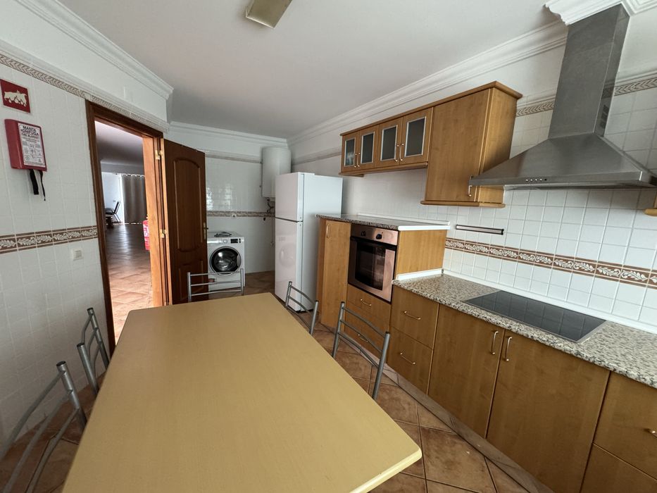 Mesa de jantar de cozinha com 6 cadeiras