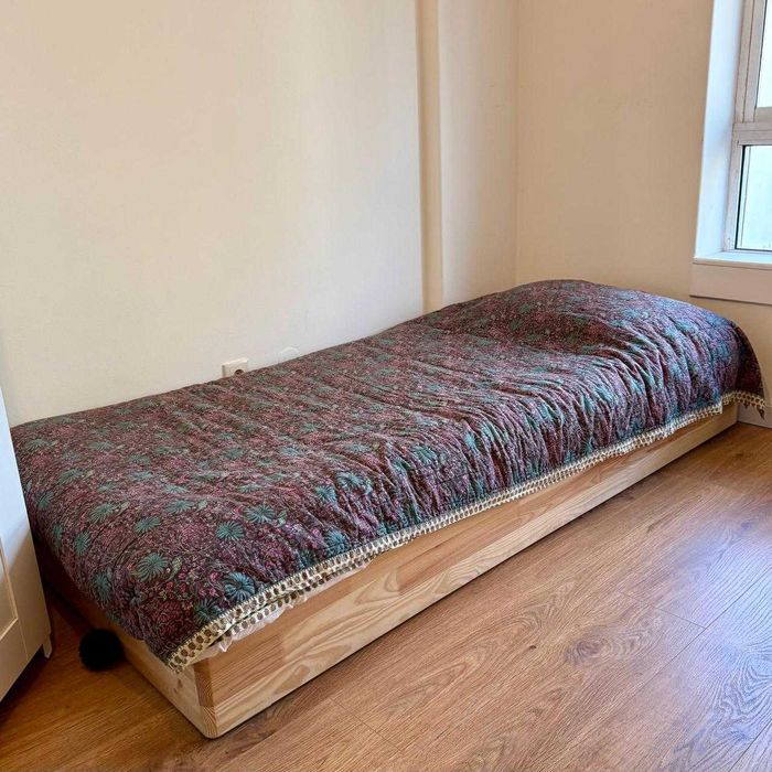 Cama e colchão IKEA 2m x 90cm como nova