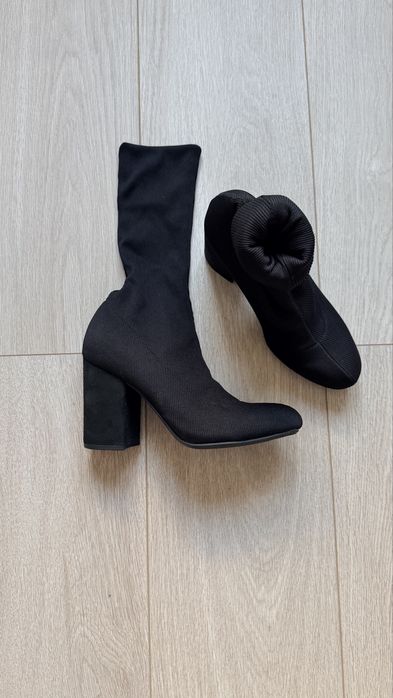 Черевики панчохи Bershka
