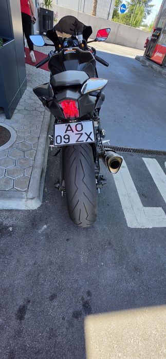 Yamaha R7 deslimitada