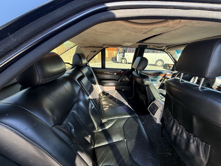 Mercedes-Benz S-Class W140