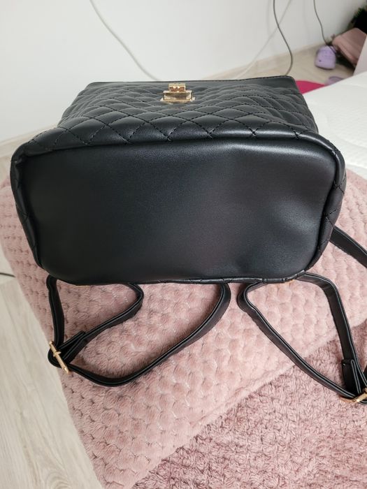 Torebko-plecak pikowany Nowy