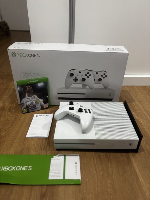 Xbox One S 1TB..