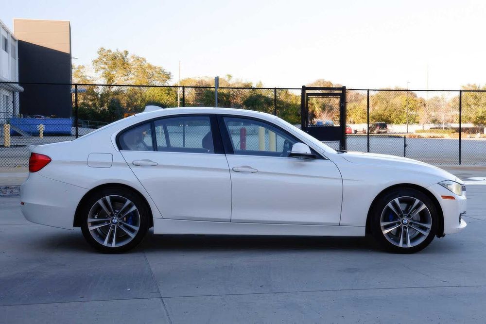 BMW 3 Series 328i      2015