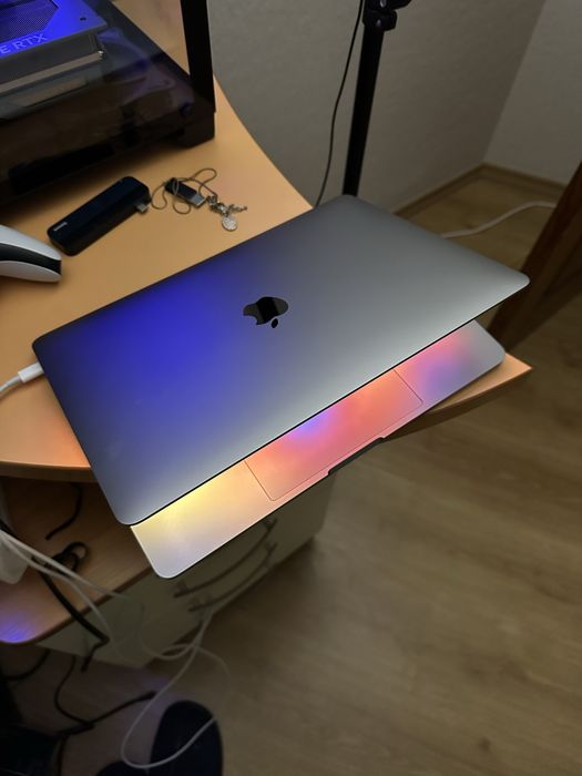 Macbook Pro 2017 i5 13 дюймів