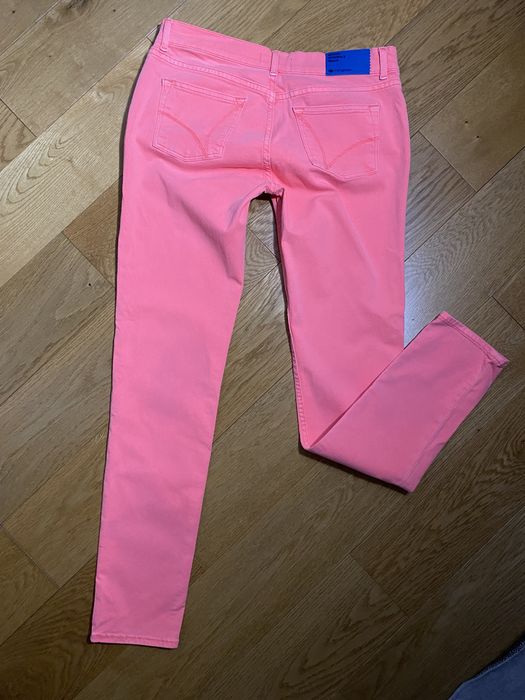 Damskie spodnie jeansowe marki Adidas
