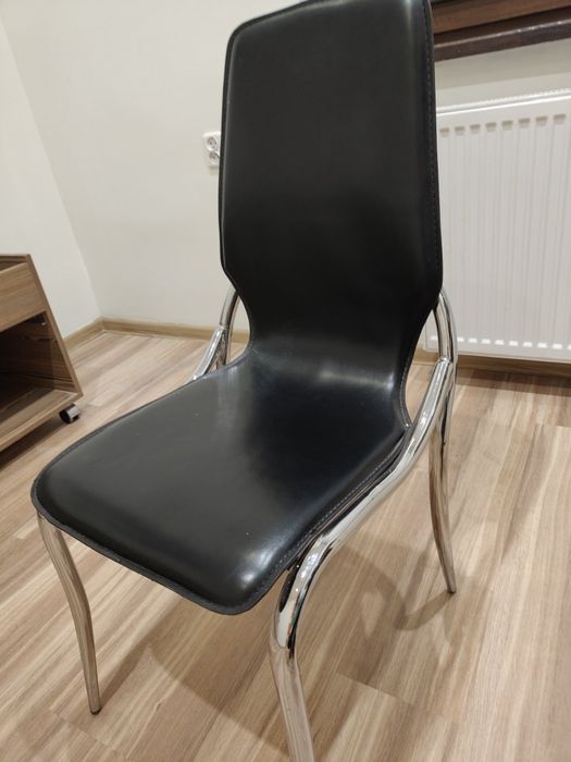 Krzesło czarne  2 szt.