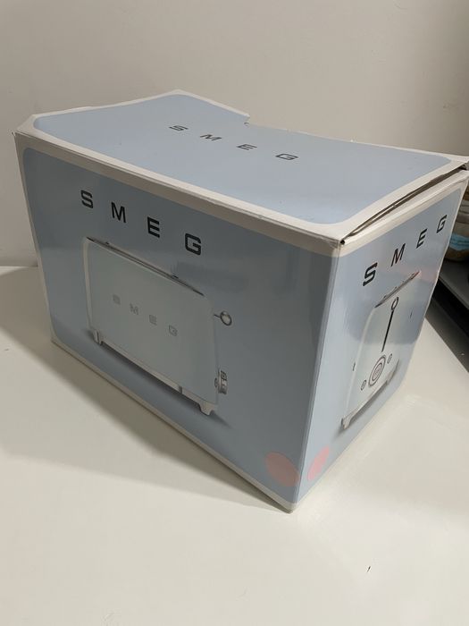 Torradeira SMEG Rosa  Nunca Usada TSF01PKEU