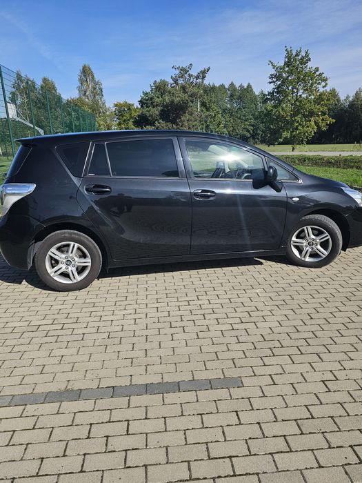 Toyota Verso 1.8b 2011r