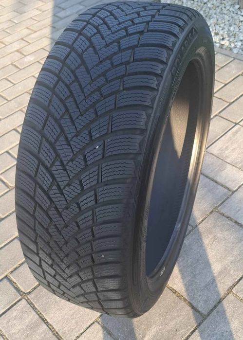 Opony Zimowe do Ch-R 225/45 R19 Barum Polaris 6 kpl. 4 szt.