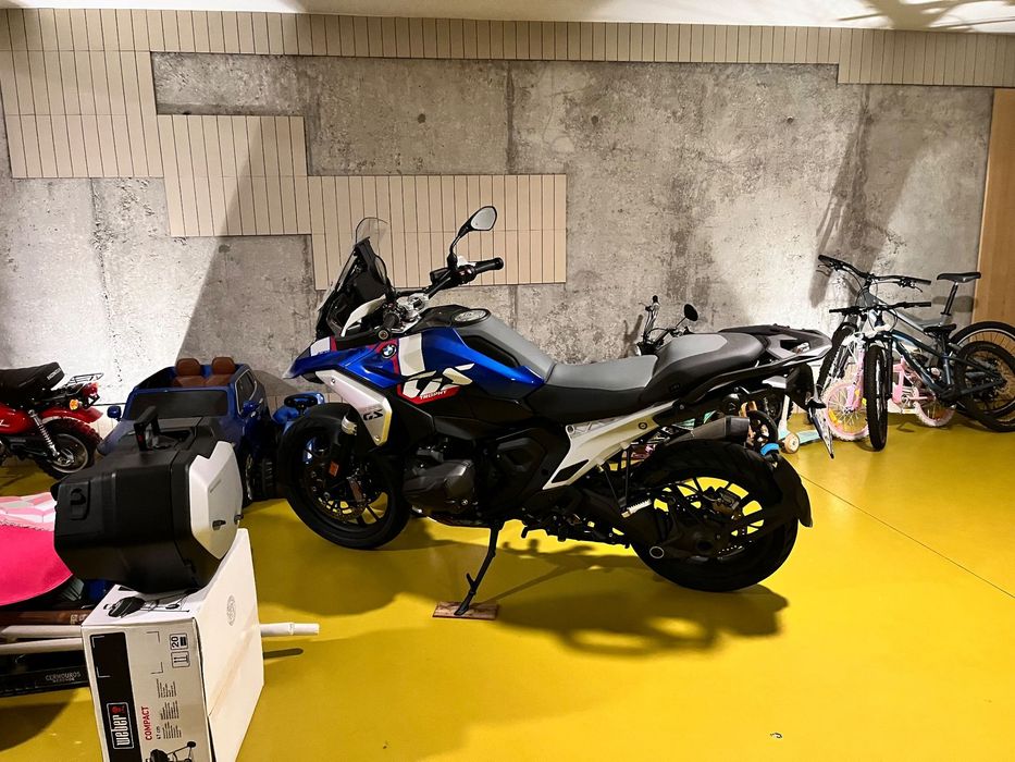 BMW R 1300 GS Akrapovic