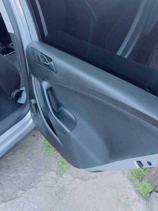 Авто Volkswagen Passat B6 2010