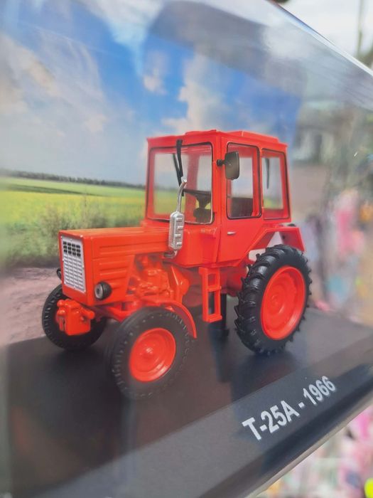 T-25A 1:43 Kultowe Traktory nr 36