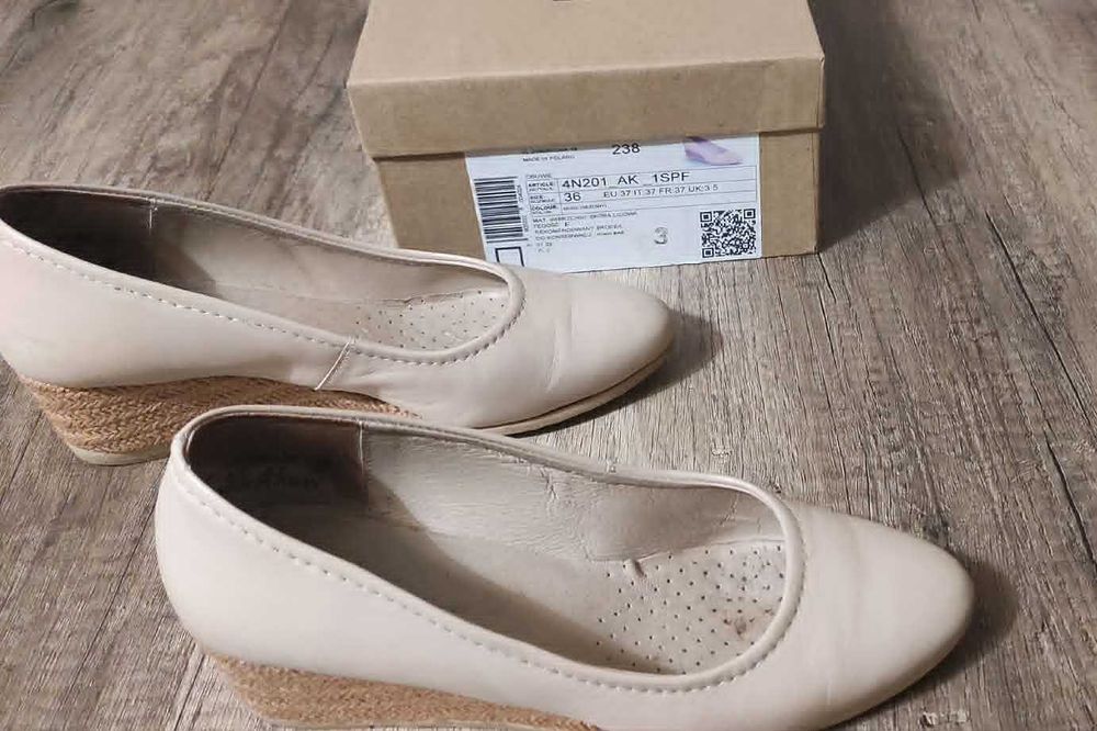 Buty Ryłko roz. 36  -beżowe