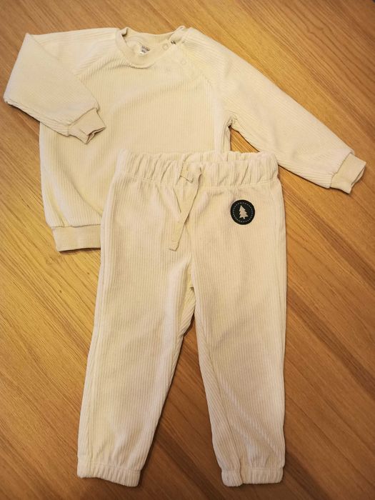 Komplet welurowy chłopięcy bluza i spodnie r. 86