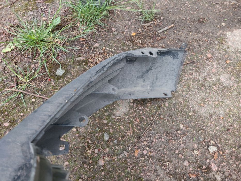 Губа переднього бамперу Toyota Highlander 14-16