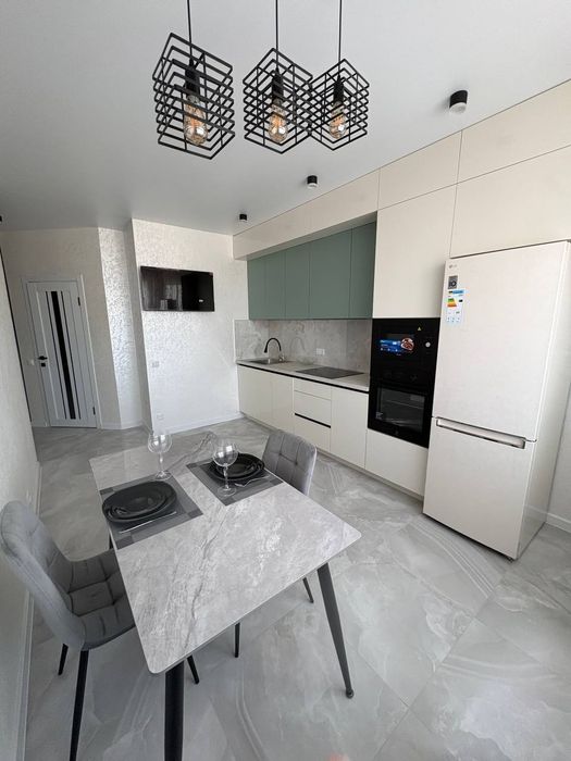 Продам 1комн.квартиру 40 м² на Сахарова ремонт, мебель, техника .