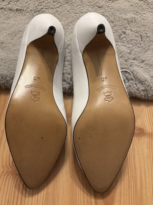 Buty na obcasach całe skórzane, włącznie z podeszwą