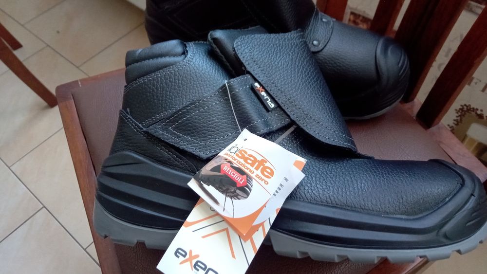 Buty Męskie Nowe Exena rozmiar (43) 150zł.Komplet Męski Nowy .