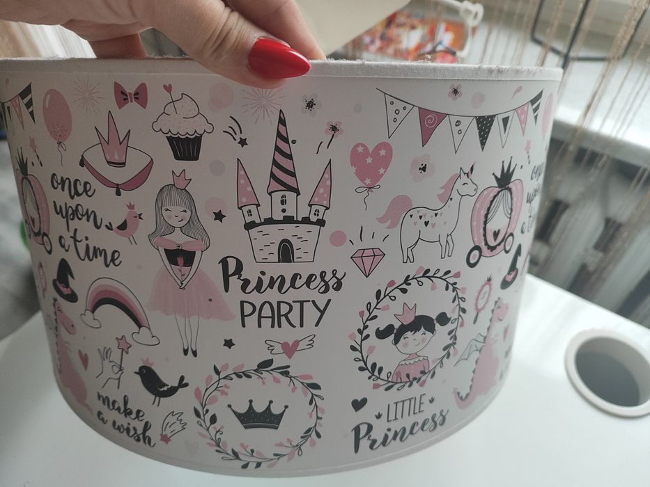 Lampa wisząca w księżniczki stan jak nowa