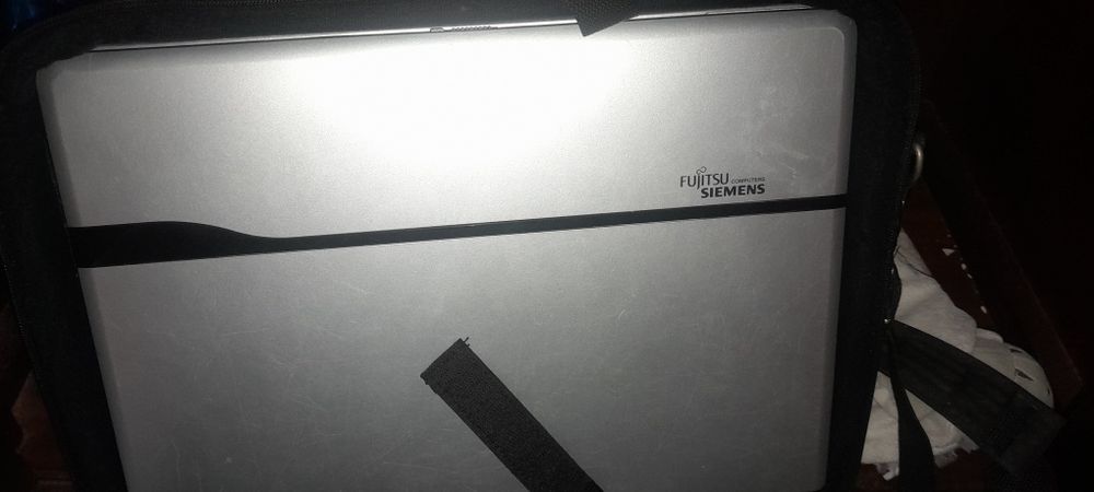 Computador fujitsu simenns