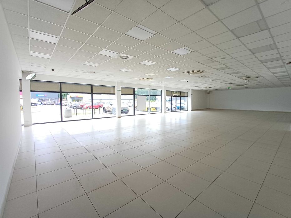 Lokal handlowo - usługowy 87 m2  park handlowy w Andrespolu