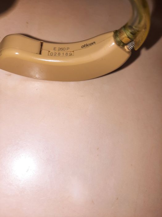 Слуховой аппарат хорошего качества,в наличии 6шт