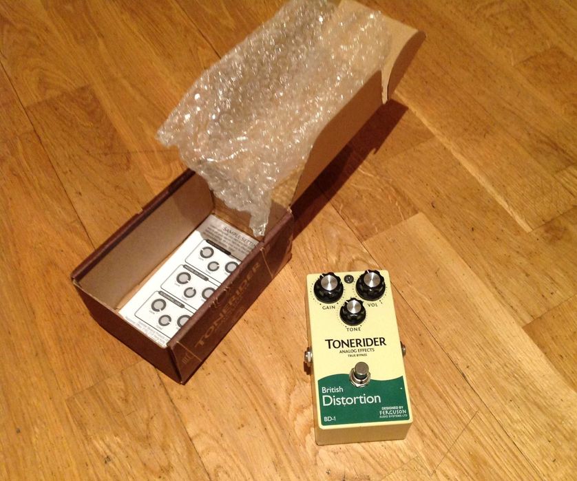 Pedais de guitarra para venda