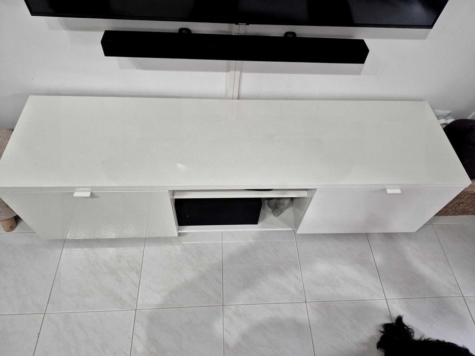 Aparador de TV medidas nas fotos